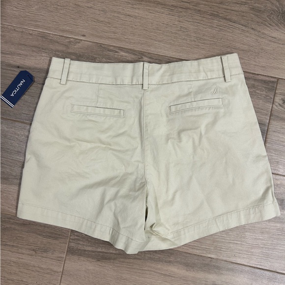 Nautica Women’s size 6 Khaki Shorts w/ Pockets Desert Khaki New with Tags - Picture 4 of 5